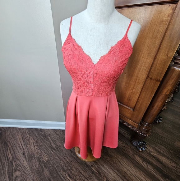 Charlotte Russe Small Lace Detail Mini Dress Salmon Pink - Picture 1 of 3